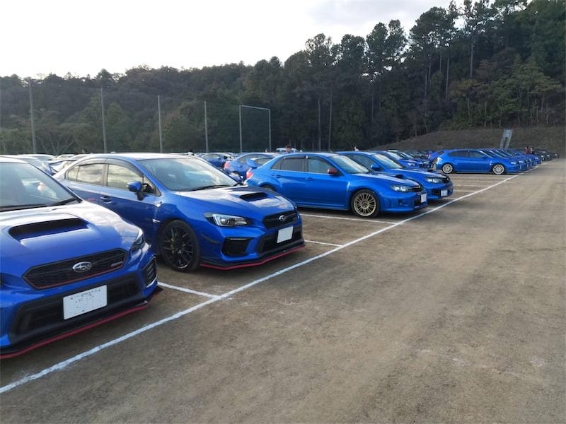 色別に並べられたWRX