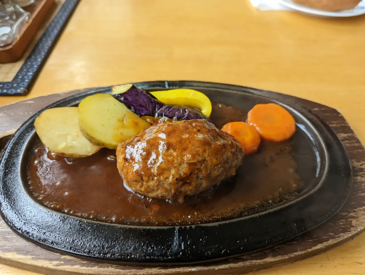 ミスタームーンのハンバーグ