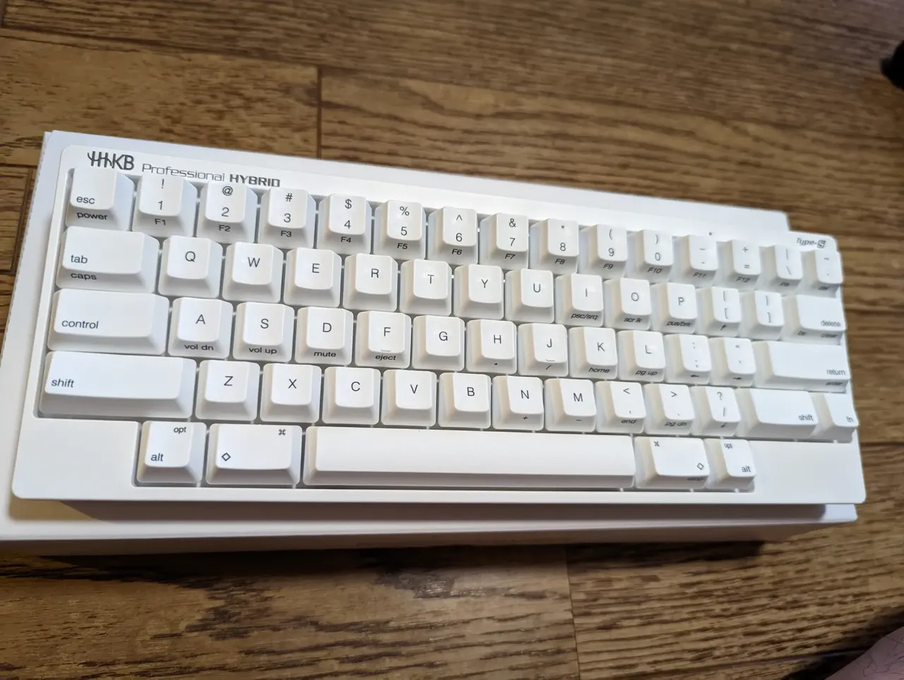 /images/2022/11/23/hhkb-snowwhite.webp