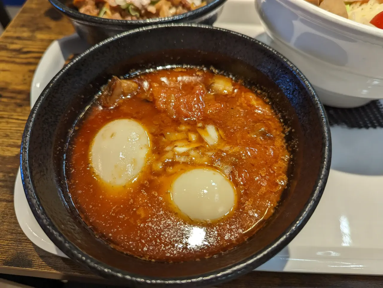 特製トマト伊勢エビつけ麺のつけ汁